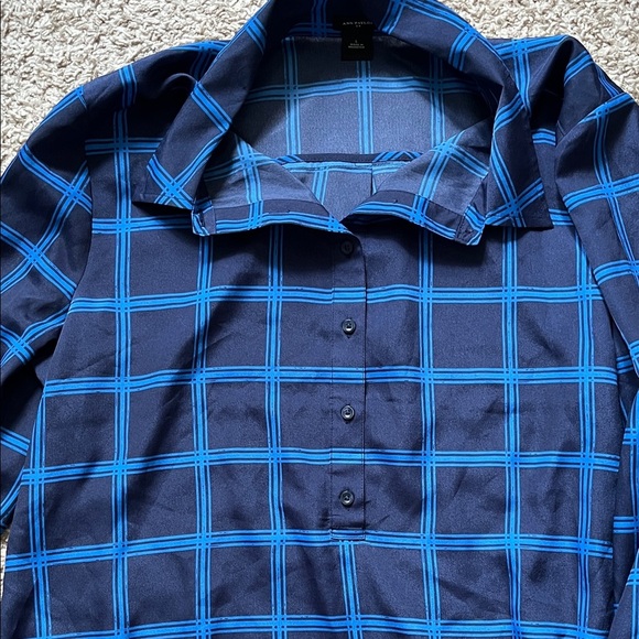 BUNDLE - Ann Taylor Navy Plaid (L) and Abstract Leaf Print (XL) Career Blouses - Picture 11 of 13
